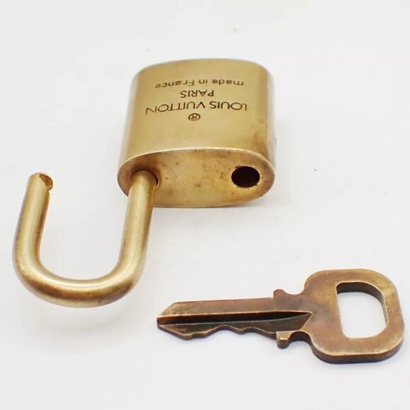 LOUIS VUITTON LV 10 Set Padlock Key Bag Charm Cadena Gold Plated France - Picture 5 of 16